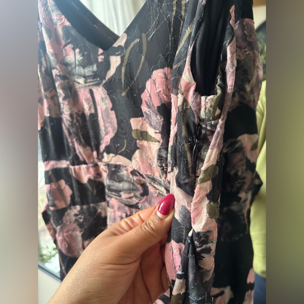 RW & CO | spaghetti strap chiffon style floral maxi dress | size 4 - Picture 5 of 5